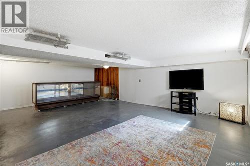 606 Bedford Road, Saskatoon, SK 