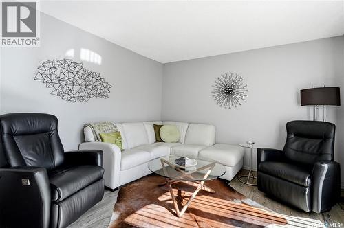 275 Wrigley Crescent, Saskatoon, SK 