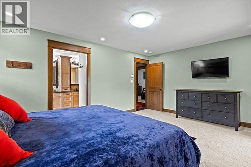 Primary bedroom - 13707 Watson Drive, Coldstream, BC 