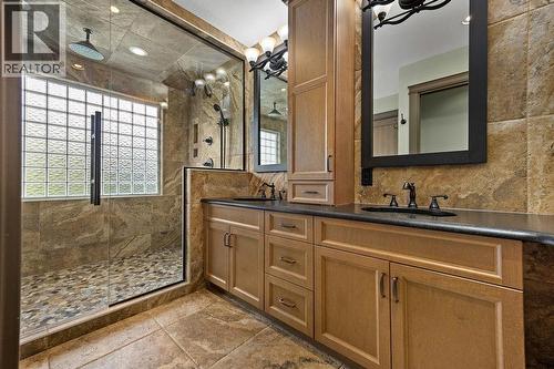 Ensuite - 13707 Watson Drive, Coldstream, BC 