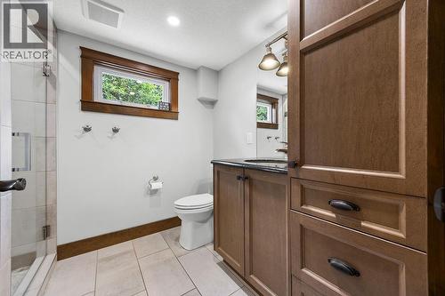 guest  bath - 13707 Watson Drive, Coldstream, BC 