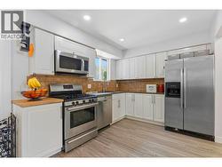 713 APPLEYARD COURT  Port Moody, BC V3H 3X1