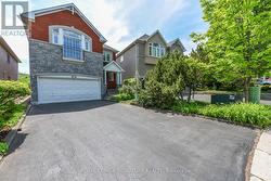 5504 WINDY HILL COURT  Mississauga, ON L4Z 3W4