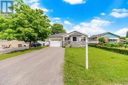 19 GOLDING AVENUE  Brampton, ON L6W 1M5