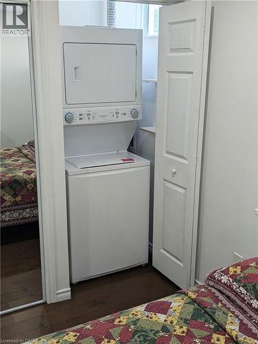 Stacking washer & dryer in bedroom - 561 Marl Meadow Crescent Unit# Lower, Kitchener, ON 