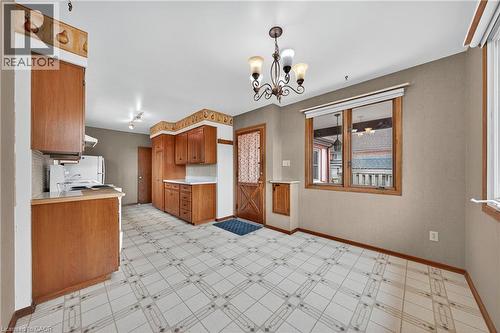 497 Victoria Street S, Kitchener, ON - Indoor
