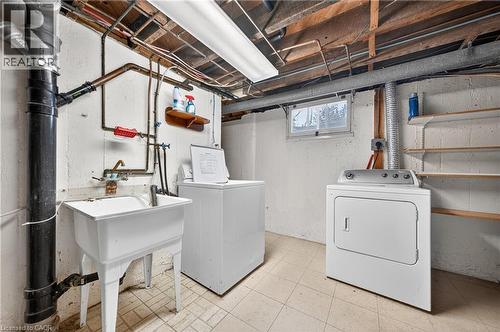 497 Victoria Street S, Kitchener, ON - Indoor Photo Showing Laundry Room