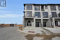 8 - 3103 PETTY ROAD  London South (South V), ON N6L 0K1