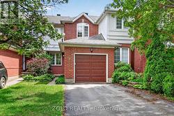 38 CENTRAL PARK DRIVE  Ottawa, ON K2C 4A3