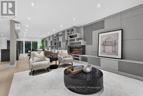 217 Chaplin Crescent, Toronto, ON 