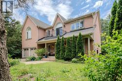 30 Willowgate Dr - exterior - 