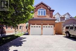 5386 LANDSBOROUGH AVENUE  Mississauga (Hurontario), ON L5R 3X2