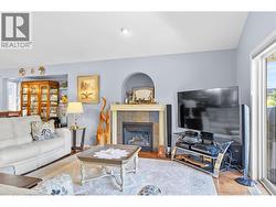 Gas fireplace for cozy evenings - 