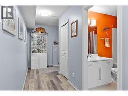 Extra space for family & friends downstairs - 