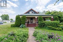 93 SARAH STREET Lambton Shores (Thedford), ON N0M 2N0