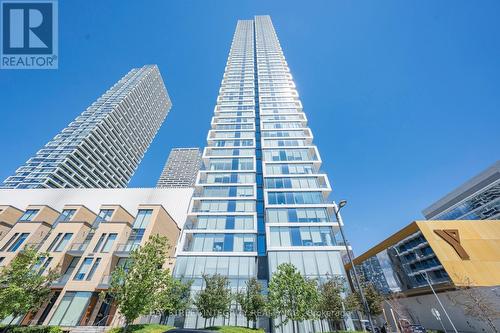 4712 - 5 BUTTERMILL AVENUE  Vaughan, ON L4K 0J5