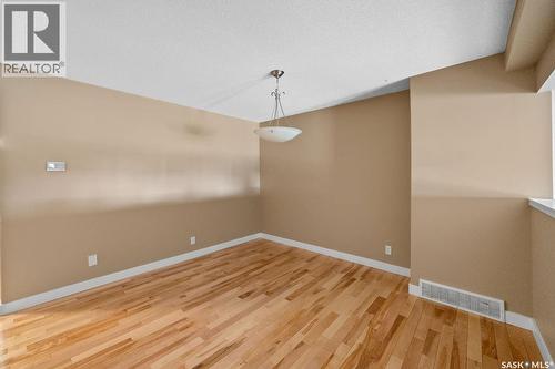 24 Cannington Mews, Regina, SK 