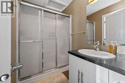 24 Cannington Mews, Regina, SK 