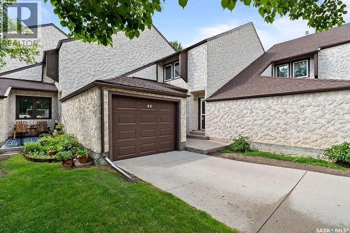 24 Cannington Mews, Regina, SK 