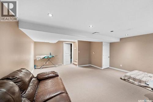 24 Cannington Mews, Regina, SK 