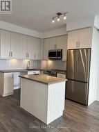 LPH06 - 105 ONEIDA CRESCENT Richmond Hill, ON L4B 0H6