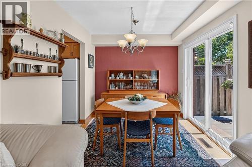 16 Walker Court, Grimsby, ON - Indoor Photo Showing Dining Room