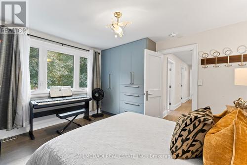 1481 Bunsden Avenue, Mississauga, ON 