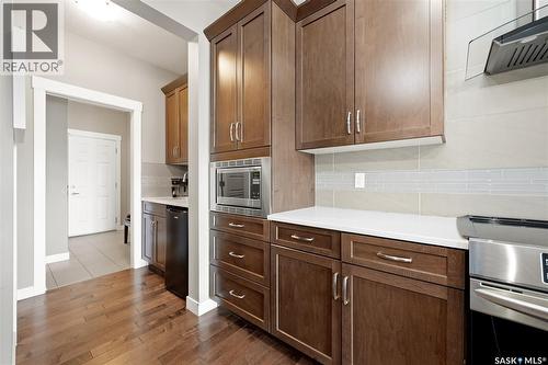 3504 Green Lily Road, Regina, SK - Indoor Photo Showing Kitchen