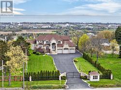 803 RIDGE ROAD Hamilton, ON L8J 2Y3