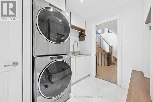 1194 Queen Victoria Avenue, Mississauga, ON 