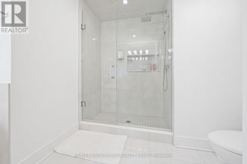 1194 Queen Victoria Avenue, Mississauga, ON 