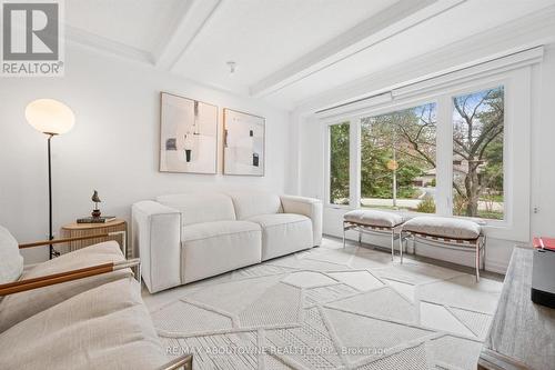 1194 Queen Victoria Avenue, Mississauga, ON 