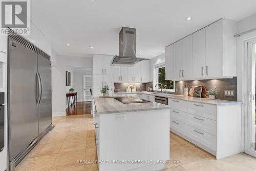 2084 Obeck Crescent, Mississauga, ON - Indoor Photo Showing Kitchen With Upgraded Kitchen