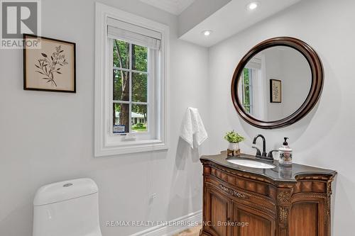 2084 Obeck Crescent, Mississauga, ON - Indoor Photo Showing Bathroom