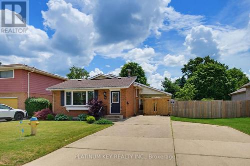 16 SHARPE DRIVE  Strathroy-Caradoc (Sw), ON N7G 3T9