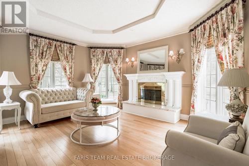 4 Mills Circle, Springwater, ON 