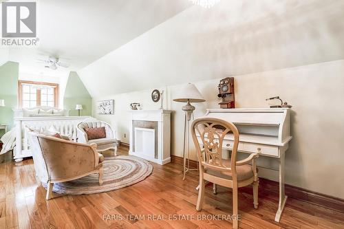 4 Mills Circle, Springwater, ON 