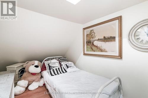 4 Mills Circle, Springwater, ON 