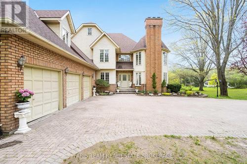 4 Mills Circle, Springwater, ON 