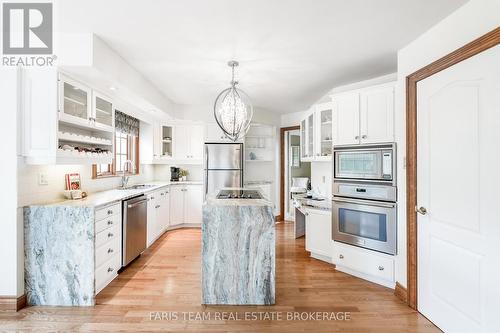 4 Mills Circle, Springwater, ON 