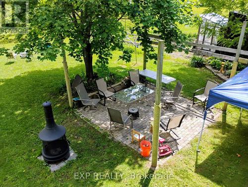 Lots of area for entertaining - 91 Simcoe Road, Ramara, ON 