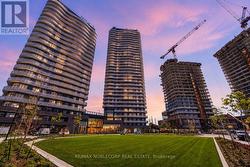 1414 - 6 FLAVELLE TRAIL Vaughan, ON L4L 0M8