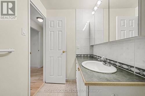 1206 - 1171 Ambleside Drive, Ottawa, ON 