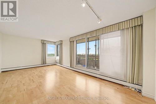 1206 - 1171 Ambleside Drive, Ottawa, ON 