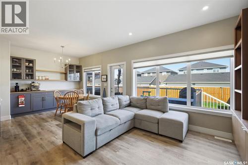 263 Skopik Crescent, Saskatoon, SK 