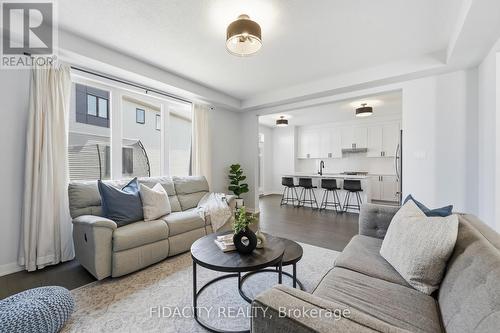 1002 Curraglass Walk, Ottawa, ON 
