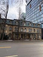 6 - 207 JARVIS STREET Toronto, ON M5J 2C1