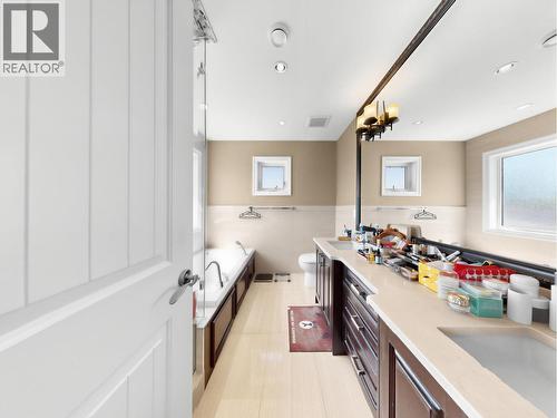 2456 E 45Th Avenue, Vancouver, BC 
