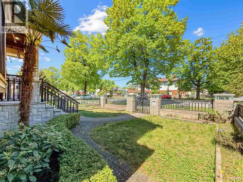 2456 E 45Th Avenue, Vancouver, BC 