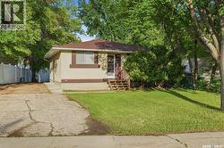 166 Sangster BOULEVARD  Regina, SK S4R 6L5